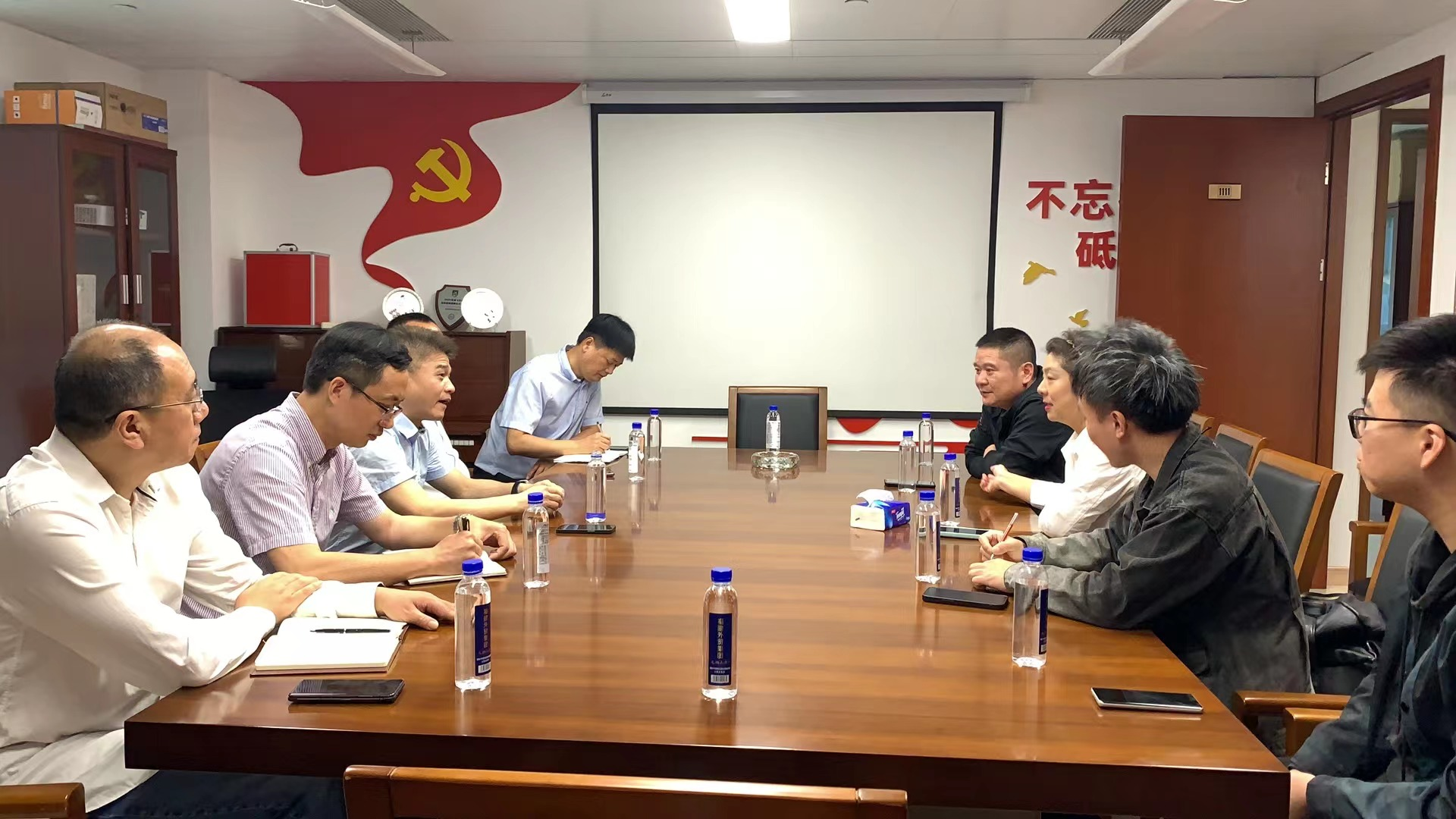 華浩 公司與南平建設(shè)集團信達供應鏈座談.png